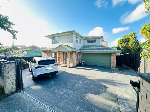 Deluxe Beauty House near Auckland Airport and City