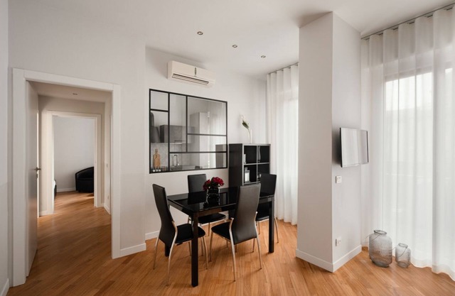 DELUXE CENTRAL APARTMENT