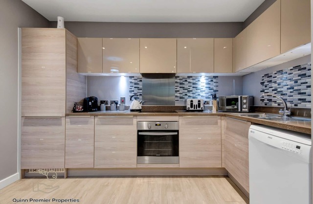 Deluxe Croydon Apartment - NHS & Professionals