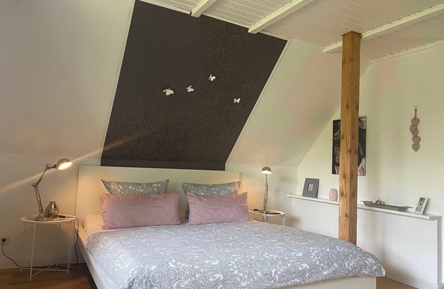 Deluxe double room with balcony - bed&breakfast Worpsweder Blick