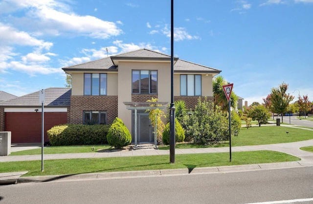 Deluxe Family Montpellier Gardens Estate - Burwood