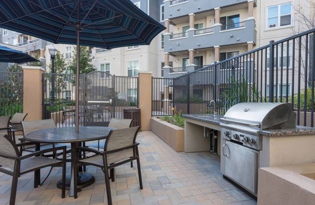 Deluxe San Bruno 2BR w/ Pool, Gym & W/D, near I-280 & 101, by Blueground