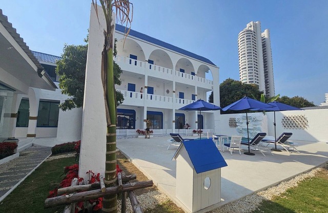 Deluxe Seaview Double | Luxury by the Shore
