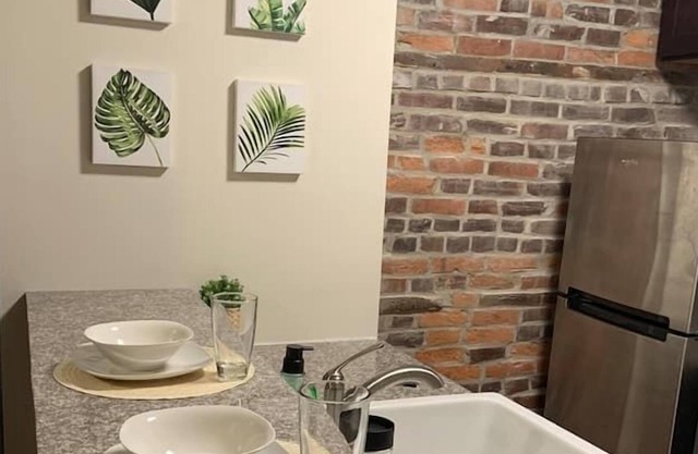 Deluxe Studio @ The Nines | Murphy Bed | Free Parking