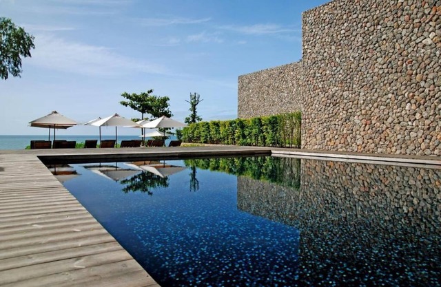 Deluxe Villa with Garden - Tolani Resort Kui Burinn