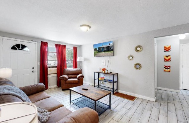 Denver Cute 1 Bedroom Home