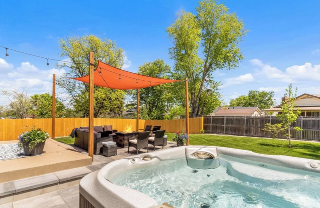Denver Retreat w/Hot Tub & Game Room – Sleeps 16 ~ 6 BR