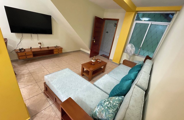 Departamento Amazonia, amoblado, cerca de todo, con wifi, agua caliente y garaje
