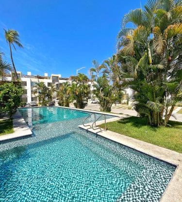 Departamento con alberca a 5 min de playa!
