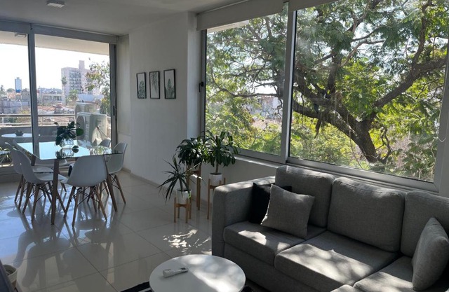 Departamento moderno y con excelente ubicación