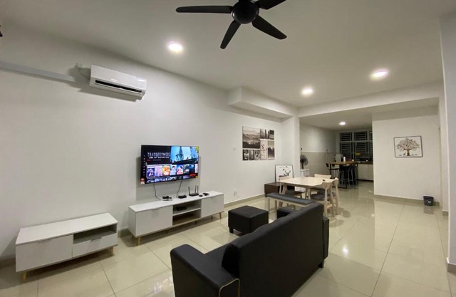 Desaru Happy Guest House E