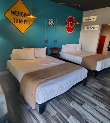 Desert Hills Motel