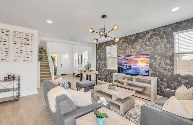 Desert Rose 3Bdrm Phoenix Retreat