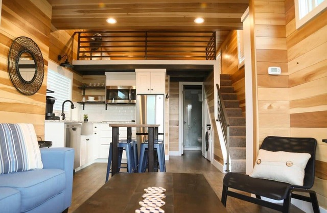 Desert Willow Tiny Cabin near Grand Staircase