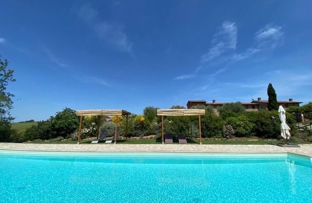 Desiderio, luxury home with pool AC, WIFI and cook school - A Fontanaro Property
