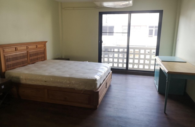 Designer House, 10mins walk to BTS Ekkamai