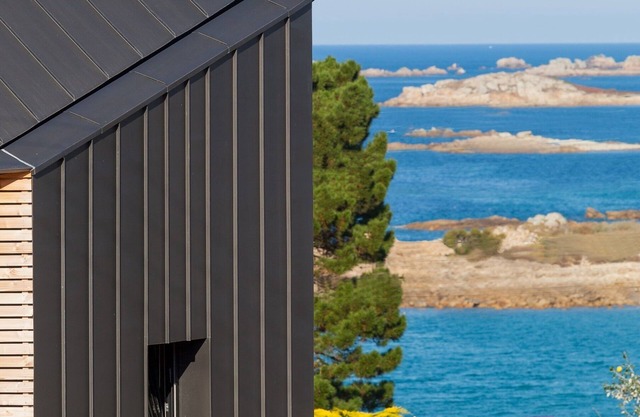 Designer accommodation with magnificent sea views, 100 m from the beach!