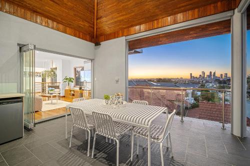 Designer Luxury 3brd - Epic Views - South Perth