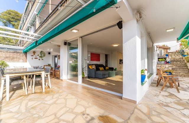 Designer Luxury Two Bedroom Apartment