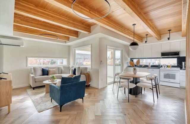 Designer Townhome in Alberta Arts + In-Law Suite