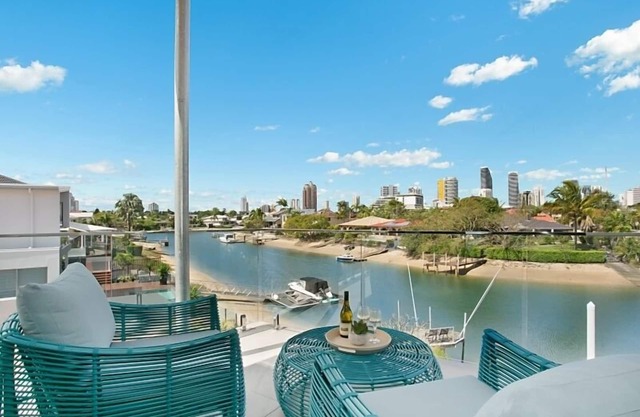 DESIGNER WATERFRONT HOME WITH ROOFTOP DECK & 360 DEGREE VIEWS!