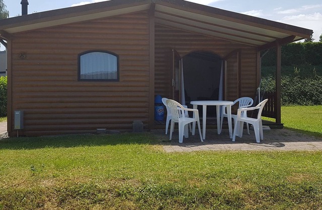 Detached chalet with terrace, surrounded by nature