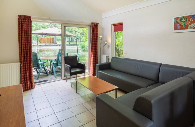 Detached 6-person bungalow