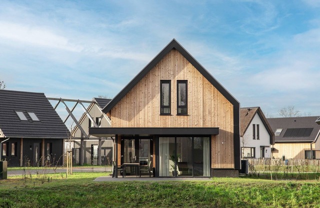Detached accommodation that can accommodate 6 people