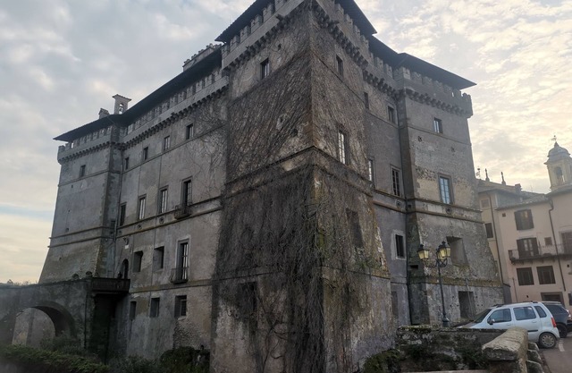 Detached apartment hidden in the castle