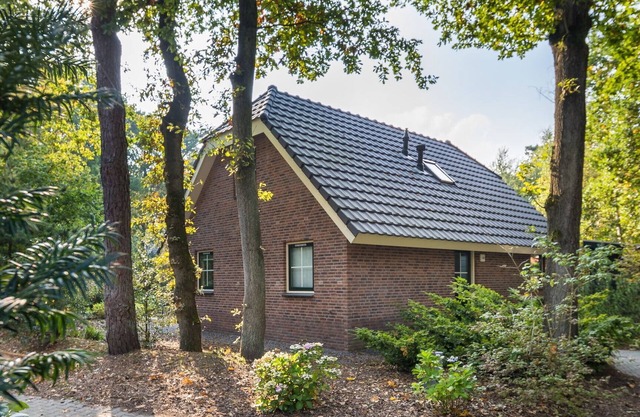 Detached bungalow for 6 persons