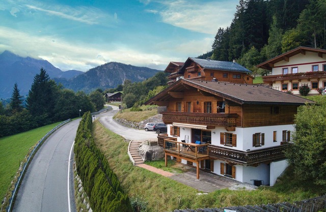Detached chalet with terrace and views