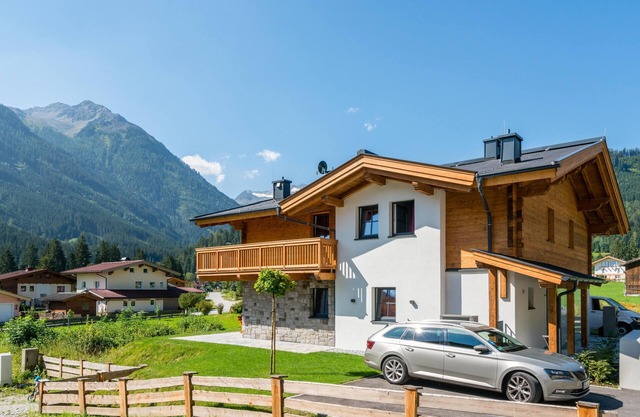 Detached chalet with sauna and terrace