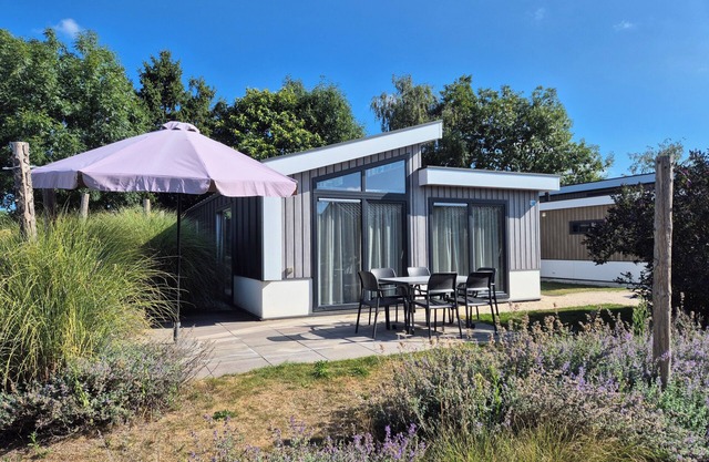 Detached chalet with three bedrooms, one bathroom and a separate toilet