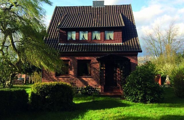 Detached, cozy holiday home with a big garden