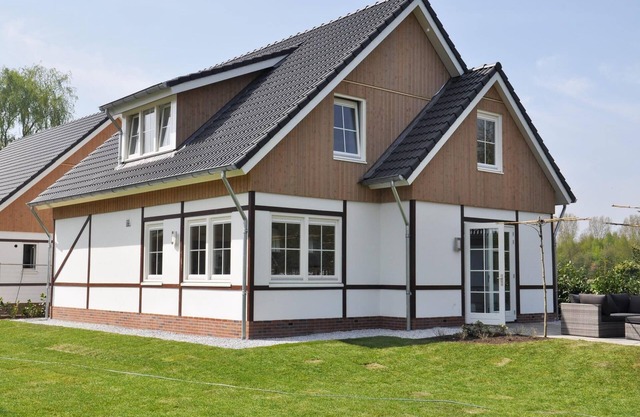 Detached family villa with 5 bedrooms