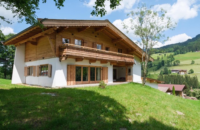 Detached group house close to the valley descent Ki-WestBahn