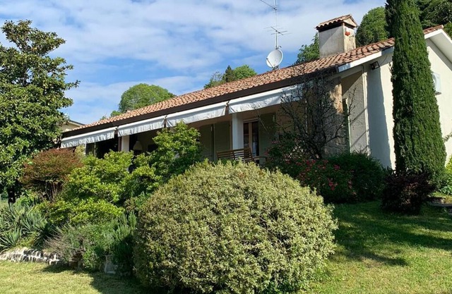 Detached house with a large terrace and garden for your vacation in the Colli Euganei