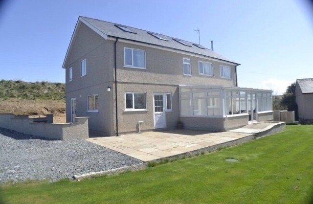 Detached renovated Farmhouse In Prime Location Near Nefyn And Morfa Nefyn