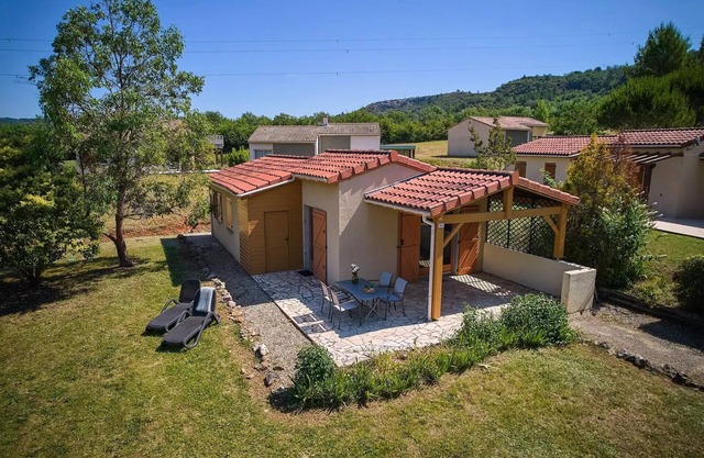 Detached villa, 1 bathroom, sleeps 4