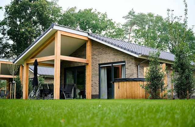 Detached villa with all luxury wellness facilities, optimal enjoyment on the Veluwe!