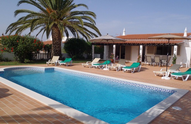 Detached Villa With Private Pool (safety fence available)