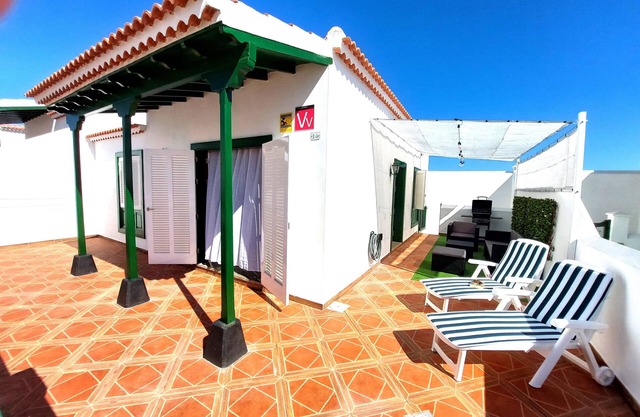 Detached villa with terrace and barbecue, very close to the beach