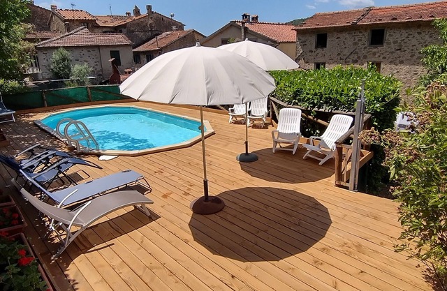 detached Village House near historic spa town,own pool, WiFi, 40 mins from beach