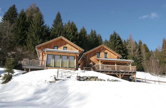 Detached wooden chalet in Stadl an der Mur/Styria facing south with sauna