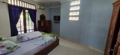 Devina House