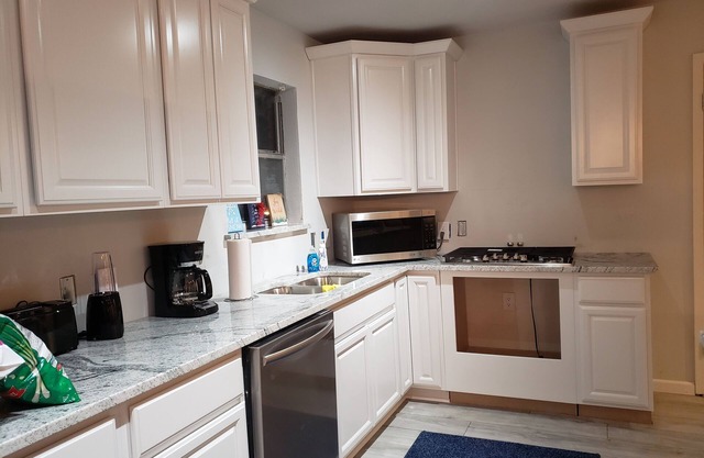 DFW BEAUTIFUL HOME -15 MINUTES FROM DFW AIRPORT!