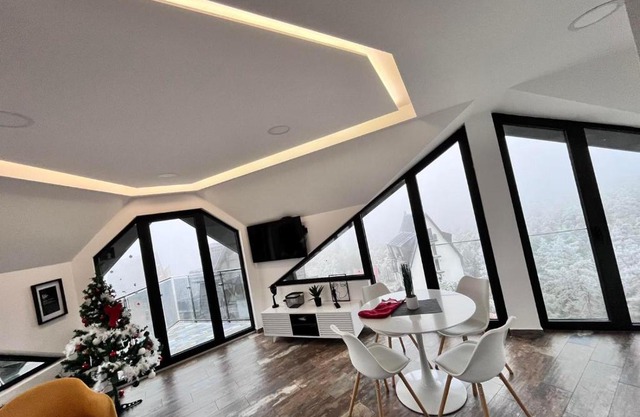 Diamond Divcibare 