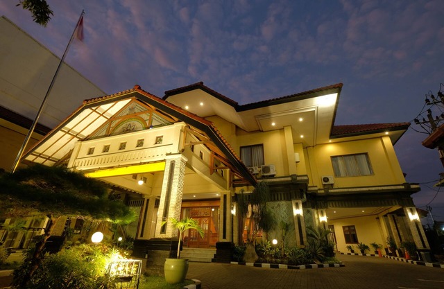 Diamond Hotel Solo