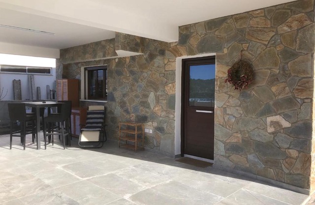 DIAMOND Stone Wooden Guest House