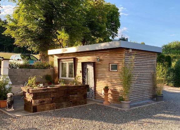 Die Pilgerbox, Tiny House trifft Urlaub, optional mit Sauna und Whirlpool